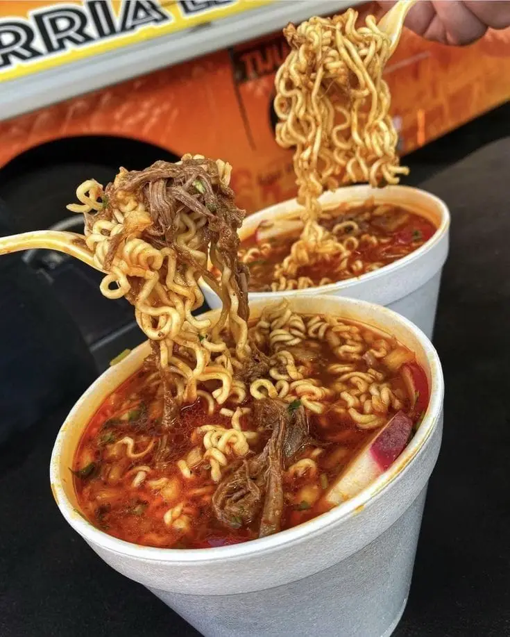 BIRRIA RAMEN